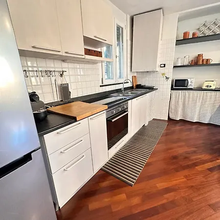 Apartment Casa Del Pozzo - Tipica Casa Ligure Ben Ristrutturata- In Pieno Centro E A 50 M Dal Mare Rapallo