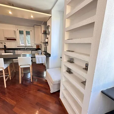 Apartment Casa Del Pozzo - Tipica Casa Ligure Ben Ristrutturata- In Pieno Centro E A 50 M Dal Mare Rapallo