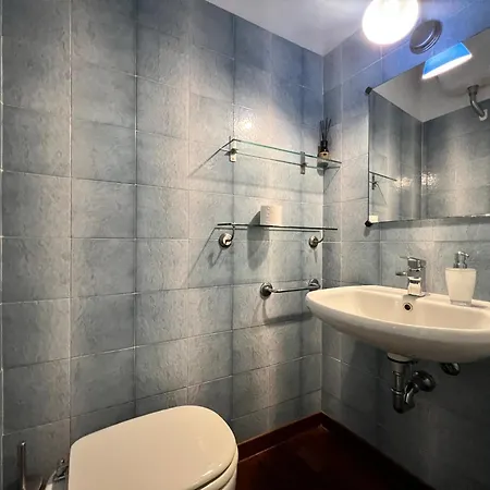 Apartment Casa Del Pozzo, 90 Mq, 2b 1b, Cozy Top-floor Ligurian Stay, No Lift, Steps From The Sea Rapallo